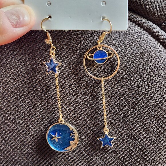 NWT Amazon Fashion Jewelry Blue/Gold Drop Dangle Earrings - Picture 1 of 10